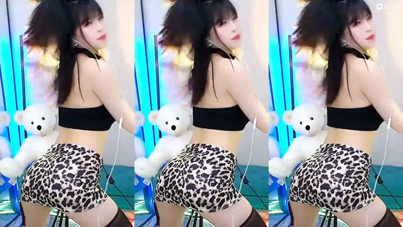 网易CC黎小胖热舞精选合集14V 1.55G高清资源迅雷下载