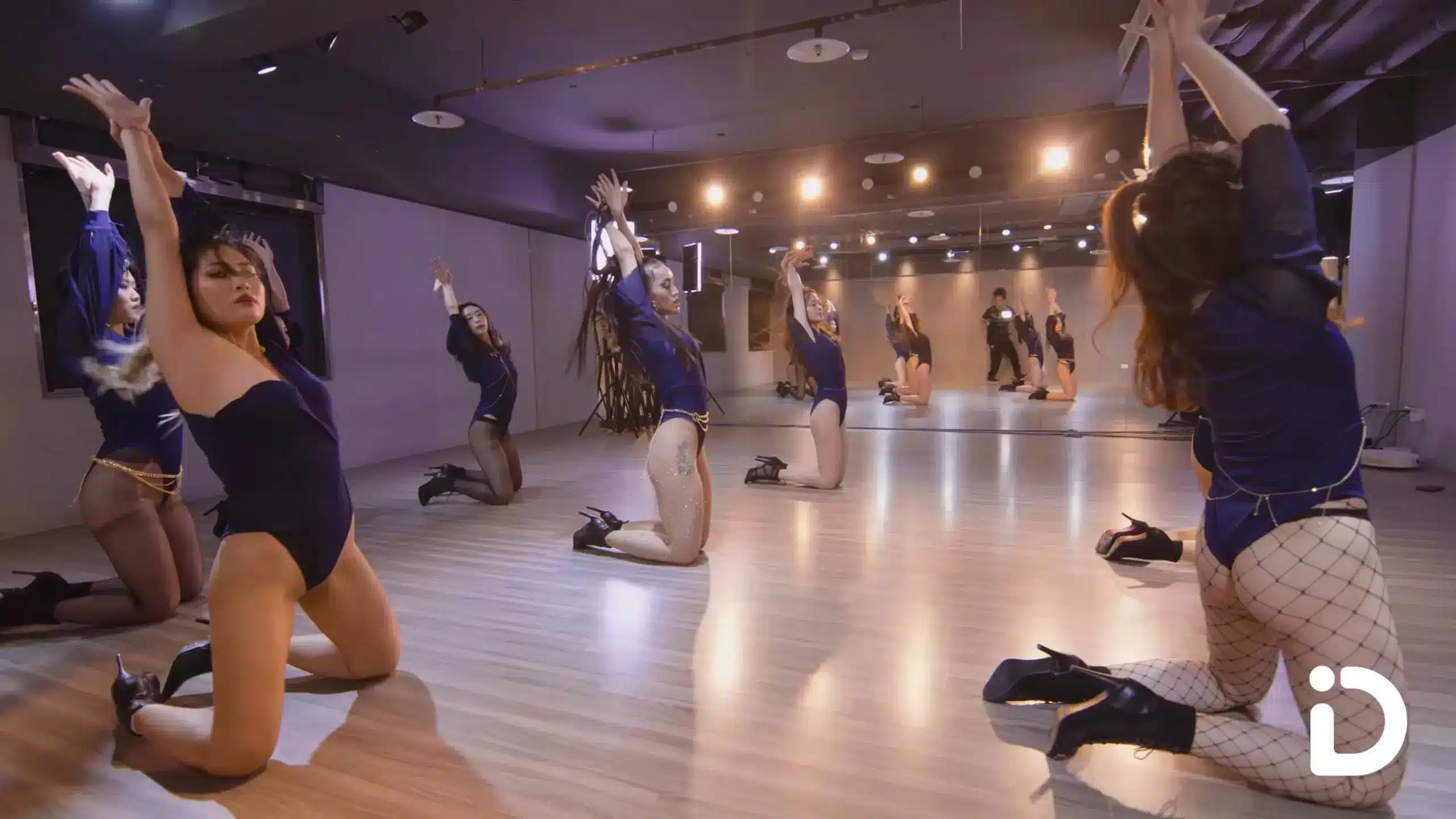 Cici Jan编舞Jade Novah《Cycles》性感热舞写真资源下载 Cici Jan编舞Jade Novah《Cycles》性感热舞写真资源下载