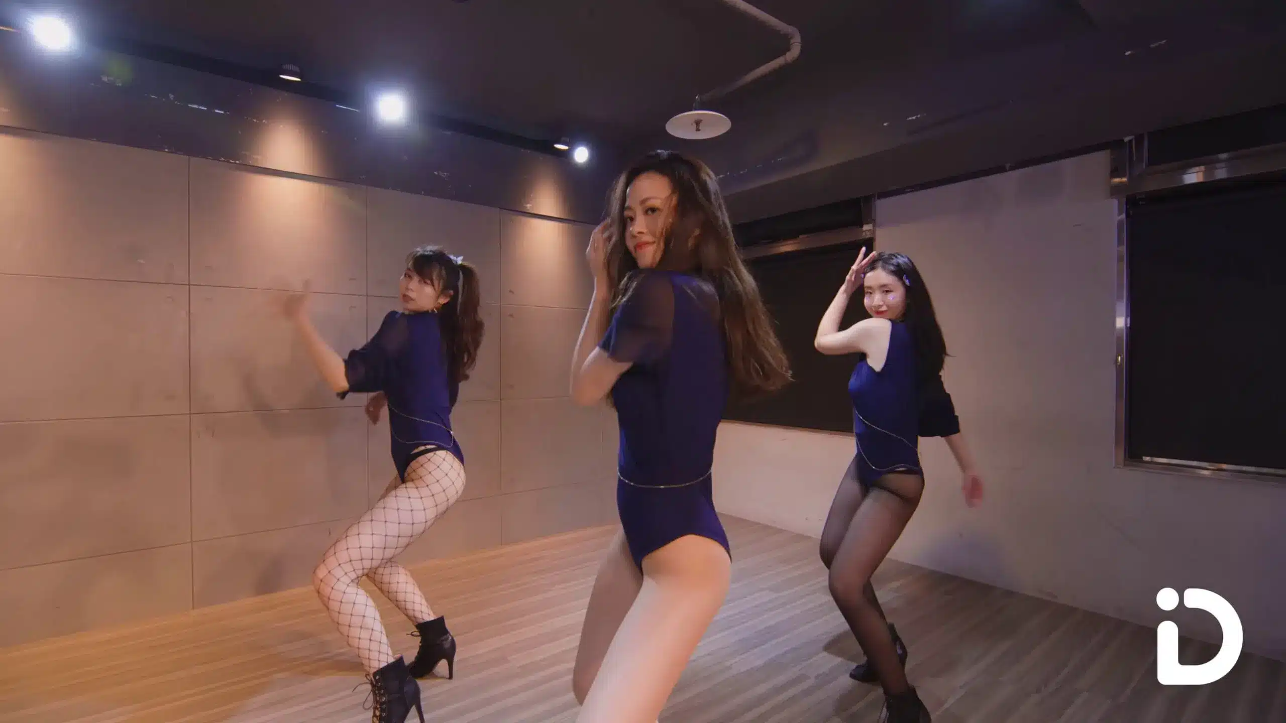 Cici Jan编舞Jade Novah《Cycles》性感热舞写真资源下载 Cici Jan编舞Jade Novah《Cycles》性感热舞写真资源下载